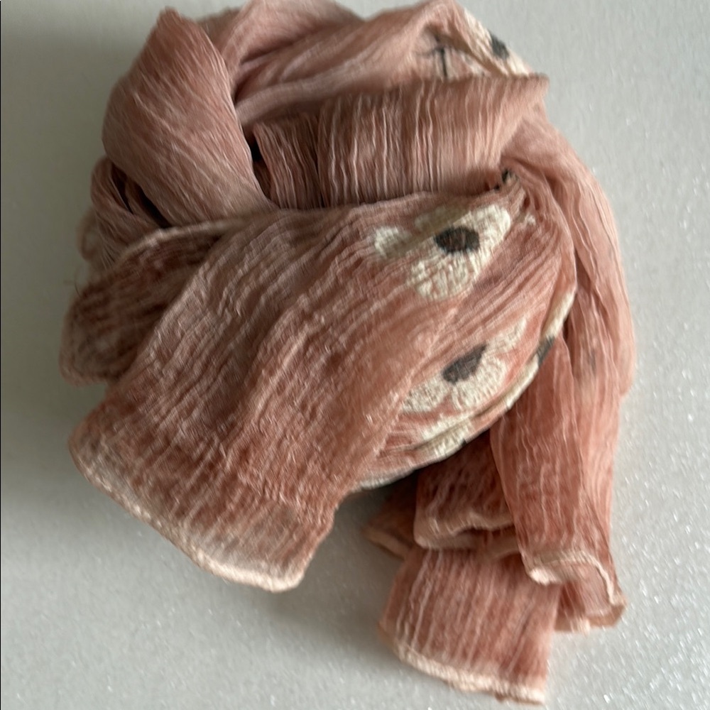 G Delicate Floral Peach Scarf. Polyester. 86 x 28